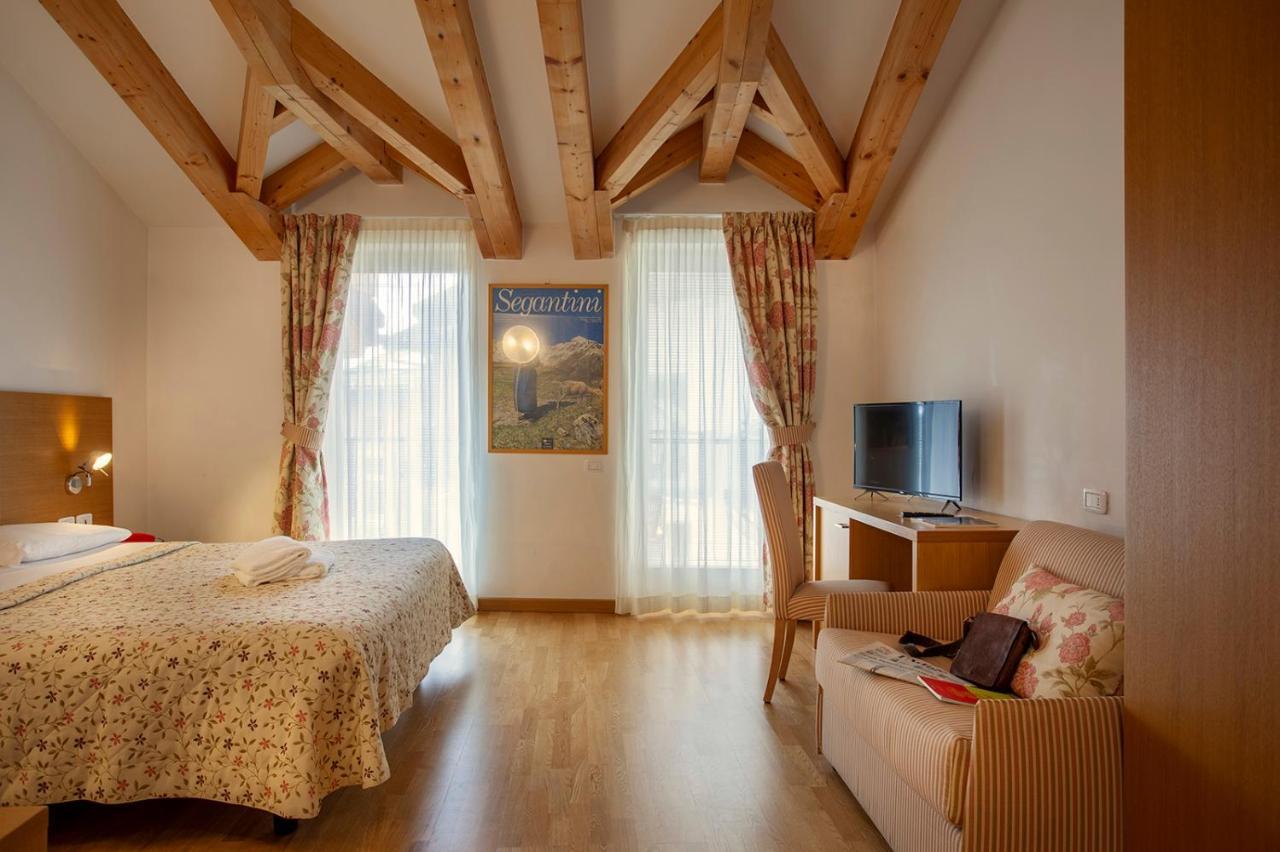 Hotel Romanda Левіко-Терме Екстер'єр фото
